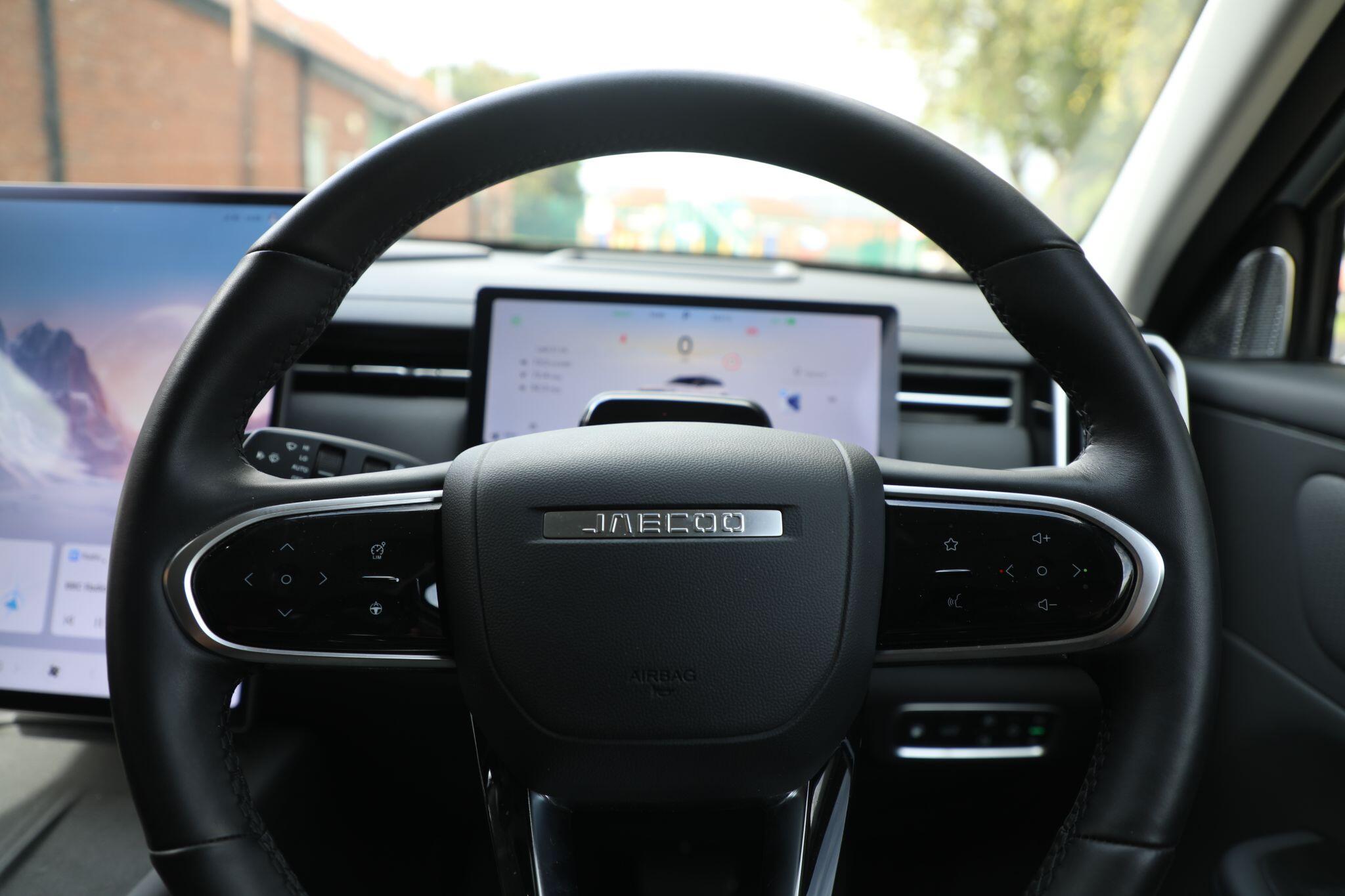 Large vehicle image